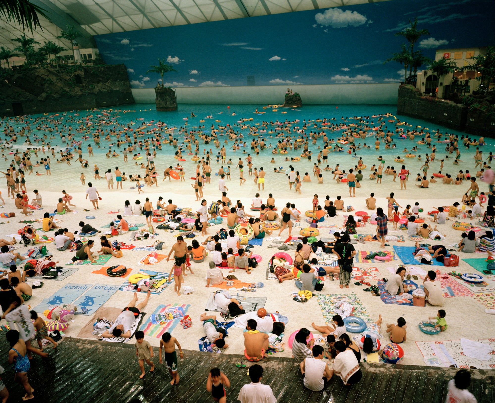 MARTIN PARR: SMALL WORLD - NEW REVISED EDITION